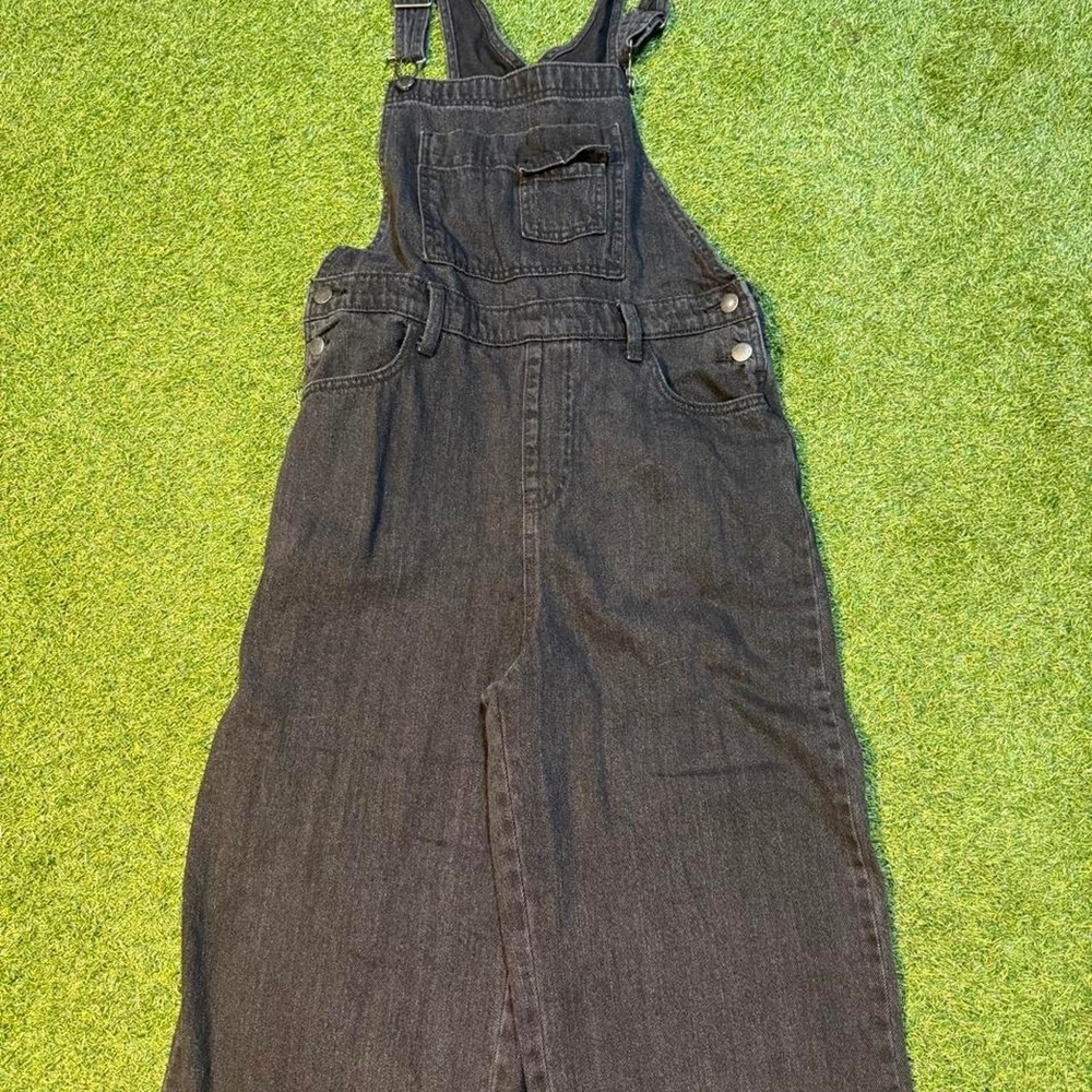 Universal Thread black denim overalls size 6